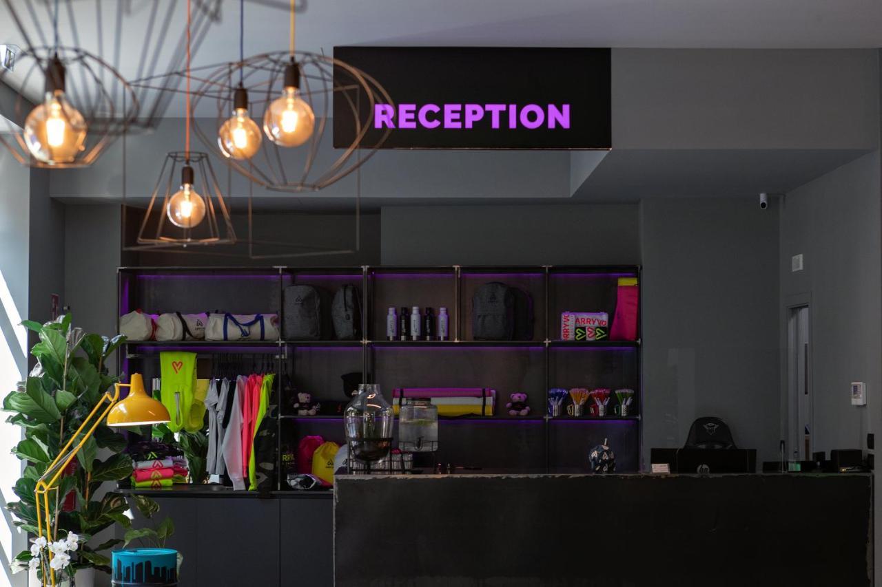 Arryvo Hotel Лечче Экстерьер фото
