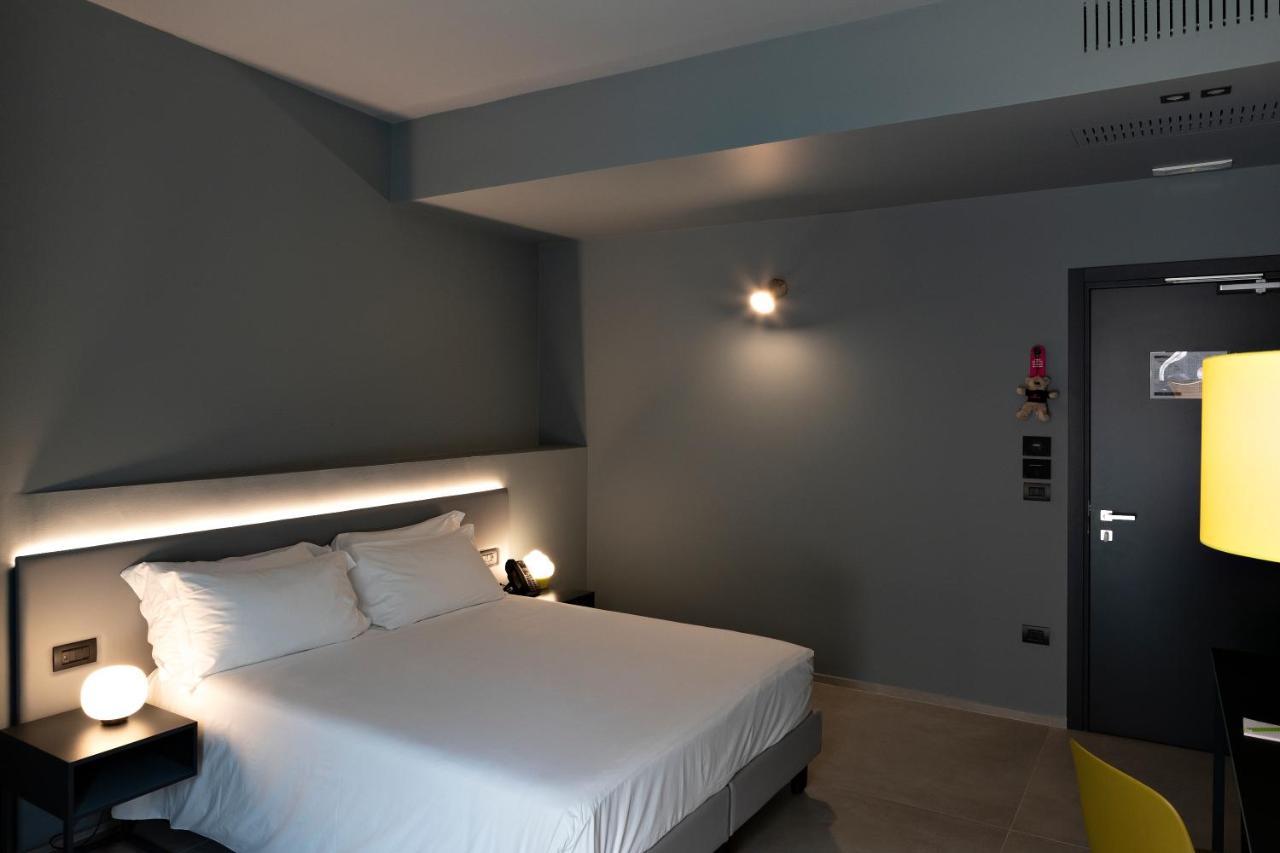 Arryvo Hotel Лечче Экстерьер фото